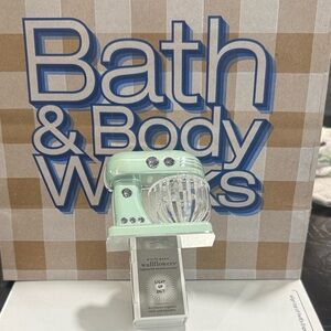 LAST ONE !!  Bath & Body Works Light Green mixer Wallflower Plug kitchenaid